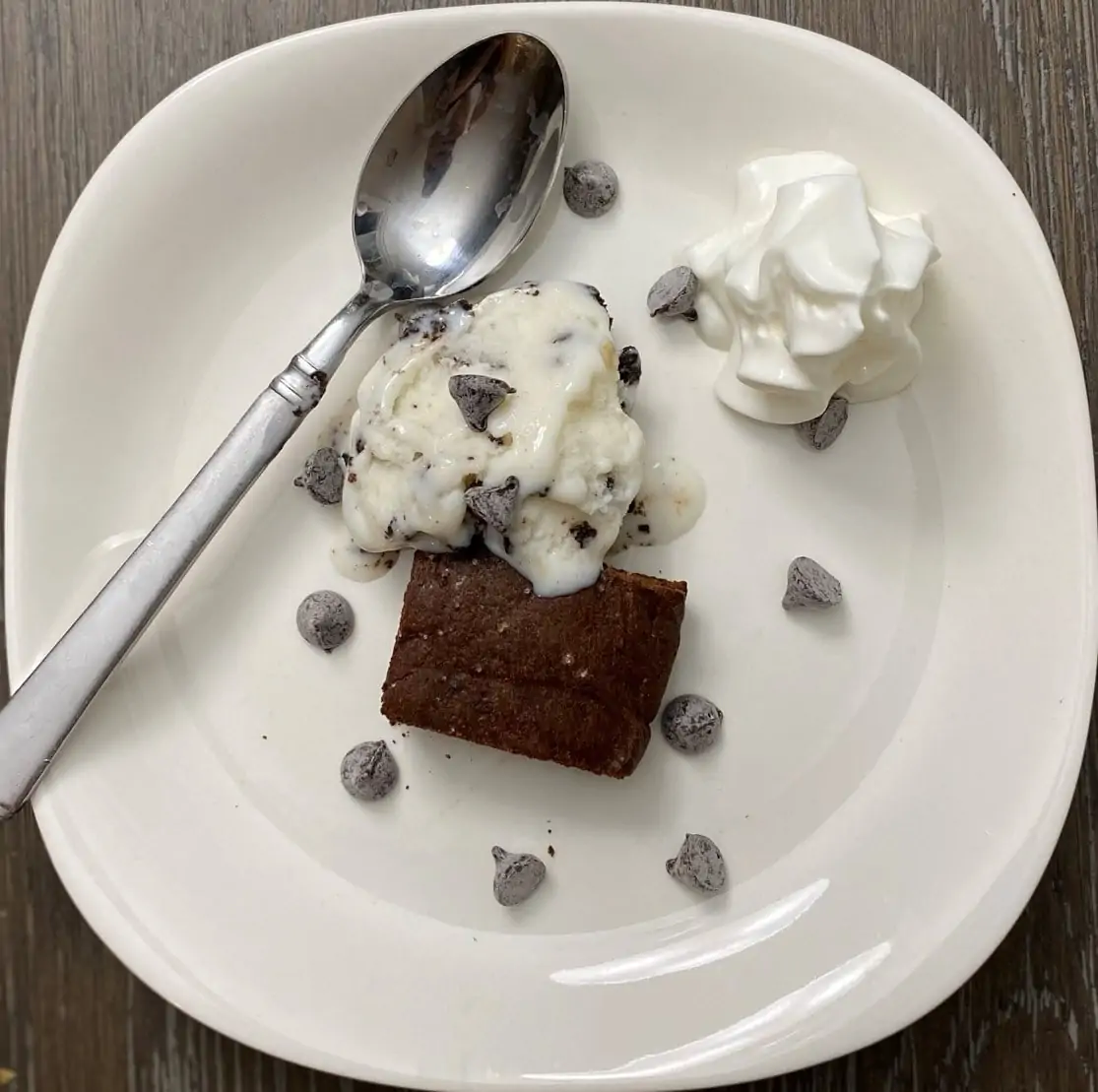 brownie ice cream sundae | American Pregnancy Association